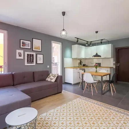 Industrial Look Centre + Free Parking Lägenhet *