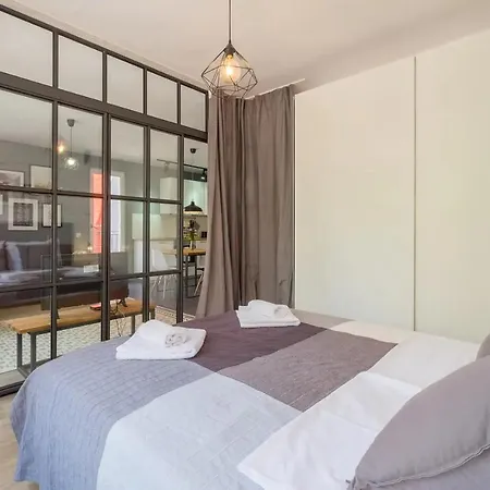 Industrial Look Centre + Free Parking * Sofia