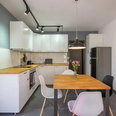 Industrial Look Centre + Free Parking Lägenhet Sofia