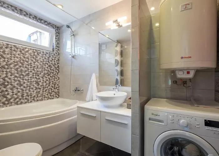 Industrial Look Centre + Free Parking Апартаменты