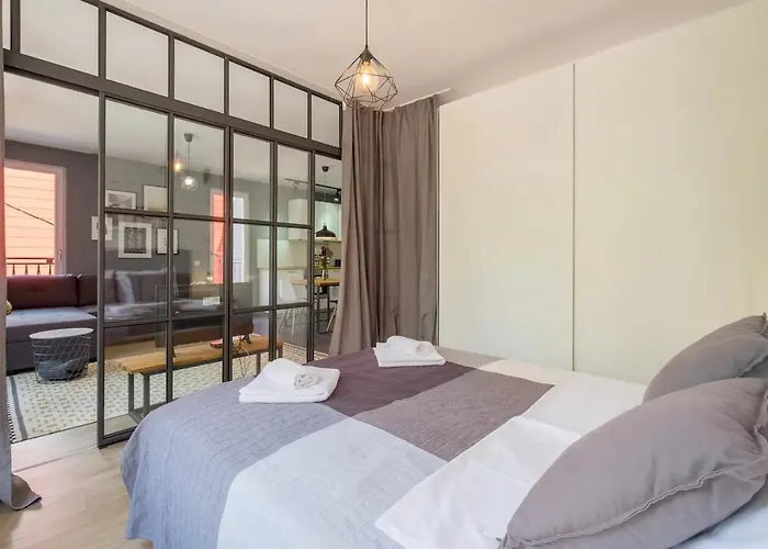 Industrial Look Centre + Free Parking * Sofia