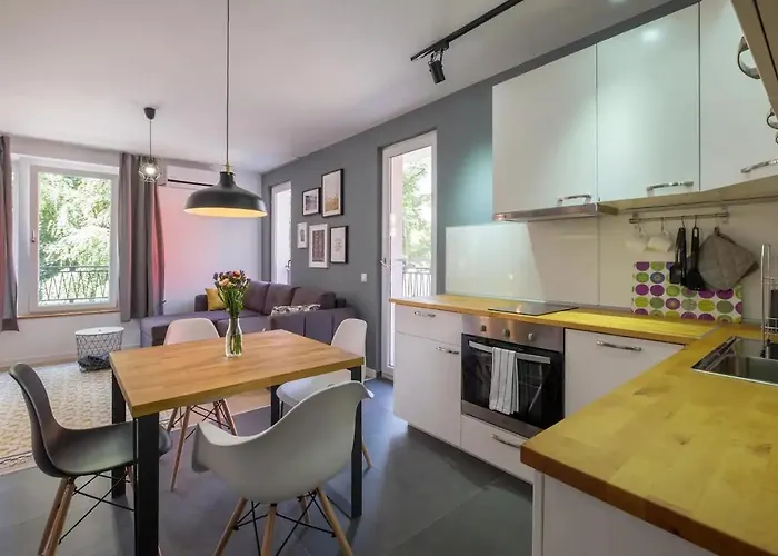 Industrial Look Centre + Free Parking * Σόφια