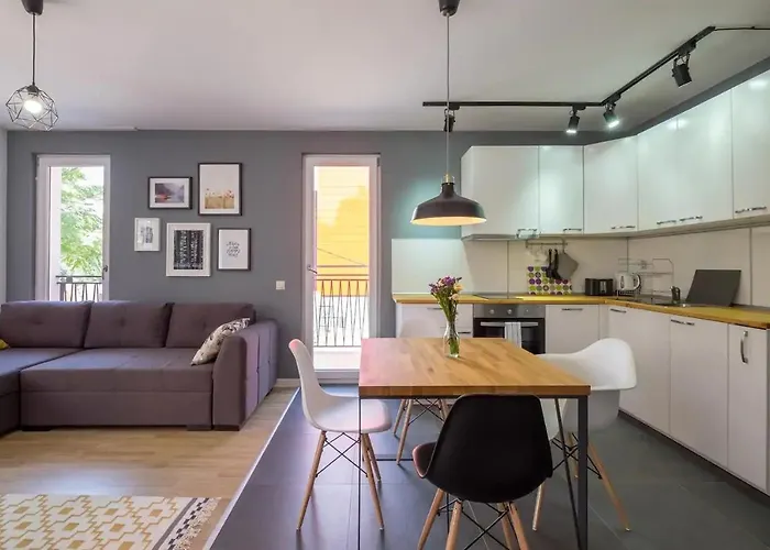 Industrial Look Centre + Free Parking דירה *